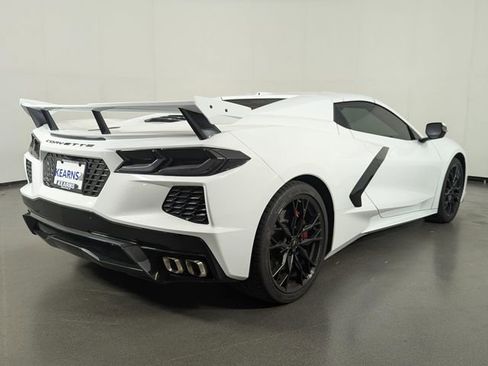 Used 2024 Chevrolet Corvette Stingray Premium Conv w/ Z51 Performance Package RWD image 8