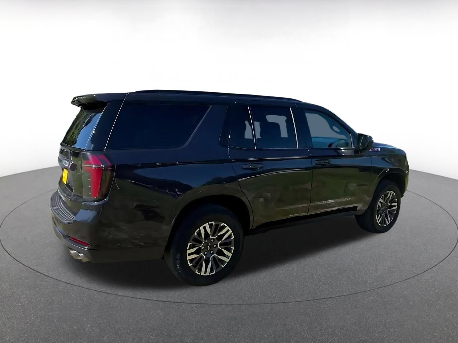 Used 2025 Chevrolet Tahoe Z71 AWD/4WD image 14