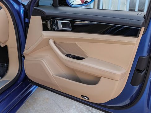 Used 2018 Porsche Panamera 4 w/ Sport Chrono Package image 59