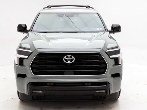 Used 2025 Toyota Sequoia Limited AWD/4WD image 5