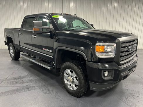 Used 2017 GMC Sierra 2500 SLT w/ All Terrain HD Package image 21