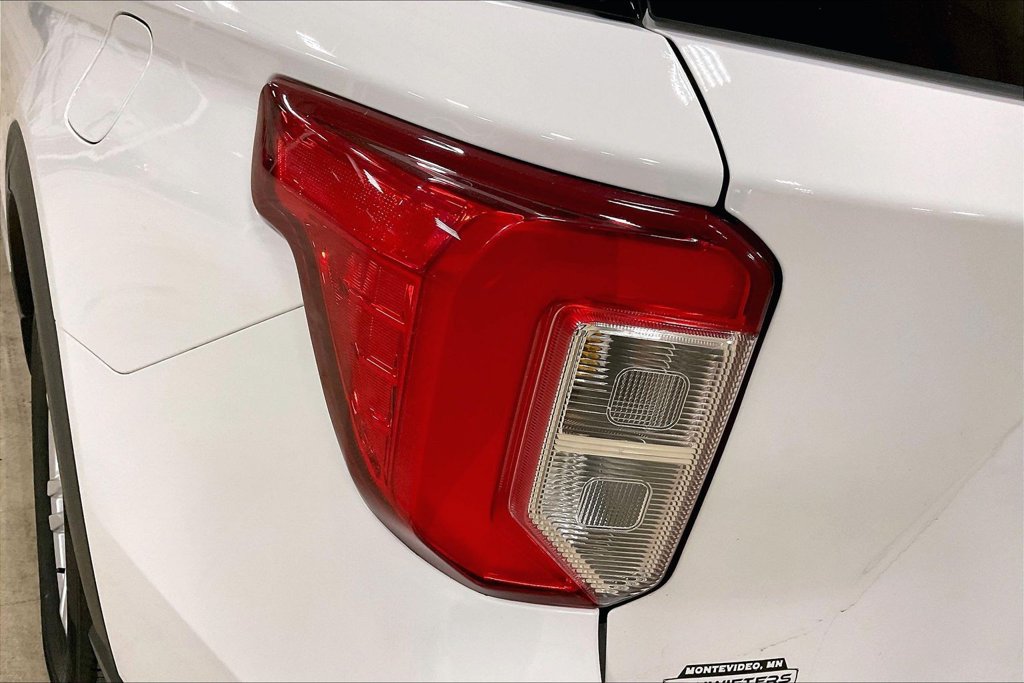 Certified 2020 Ford Explorer XLT w/ Equipment Group 202A AWD/4WD image 29