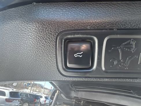 Used 2021 Ford Expedition Max Limited image 27