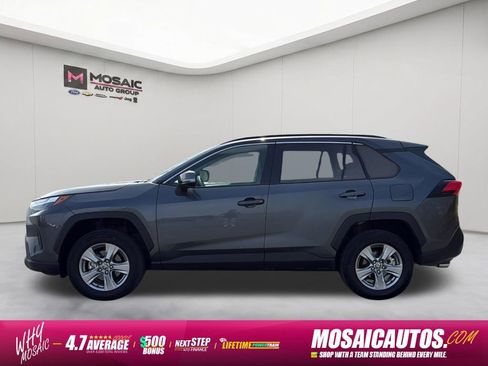 Used 2025 Toyota RAV4 XLE AWD/4WD image 4