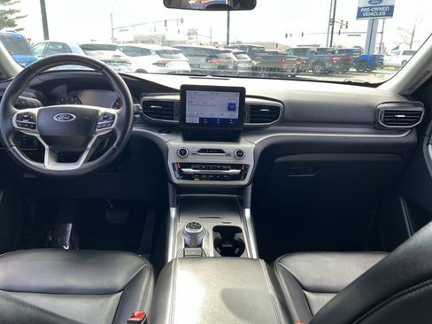 Used 2023 Ford Explorer XLT w/ Equipment Group 202A image 20