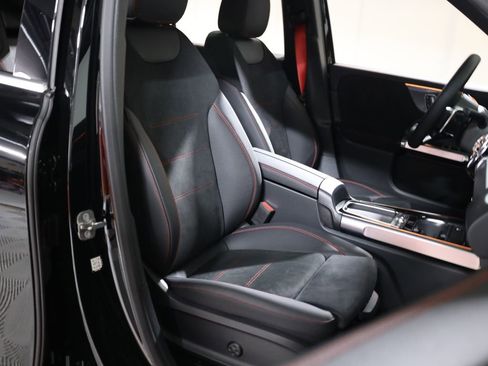 Used 2025 Mercedes-Benz GLB 35 AMG 4MATIC image 62