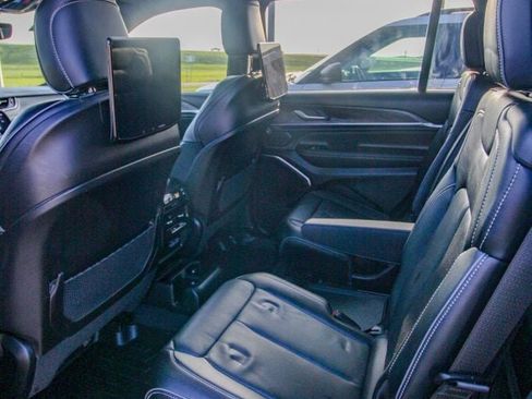 Used 2023 Jeep Grand Cherokee L Overland w/ Rear Seat Video Group I AWD/4WD image 8