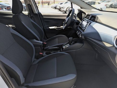 Used 2025 Nissan Versa SV w/ Trunk Package FWD image 31