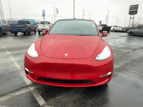 Used 2021 Tesla Model Y Long Range image 3