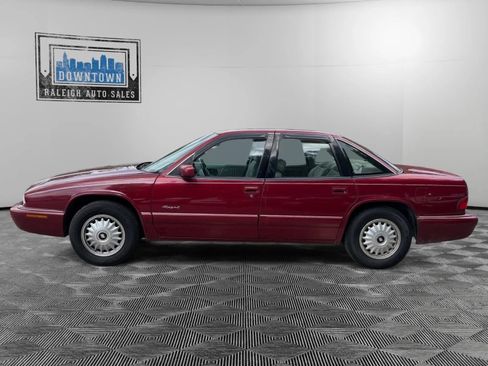 Used 1995 Buick Regal Custom FWD image 9