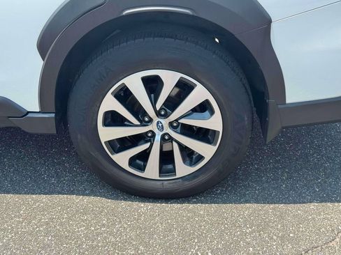 Used 2023 Subaru Outback Premium AWD/4WD image 12
