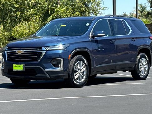 Used 2023 Chevrolet Traverse LT FWD image 16