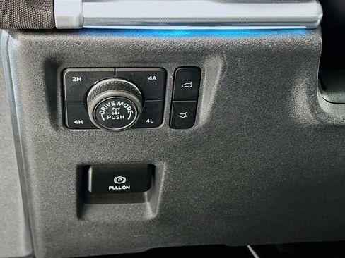 Used 2025 Ford Expedition Tremor AWD/4WD image 15