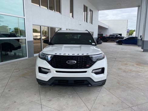 Certified 2024 Ford Explorer ST w/ Equipment Group 401A image 3