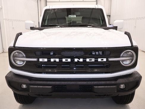 New 2026 Ford Bronco Outer Banks AWD/4WD image 4