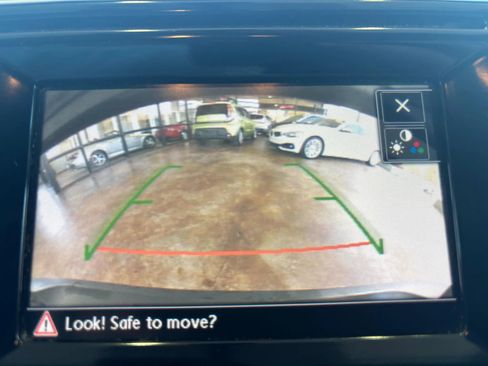 Used 2016 Volkswagen Tiguan S image 17