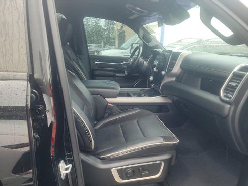 Used 2022 RAM 1500 Laramie AWD/4WD image 12
