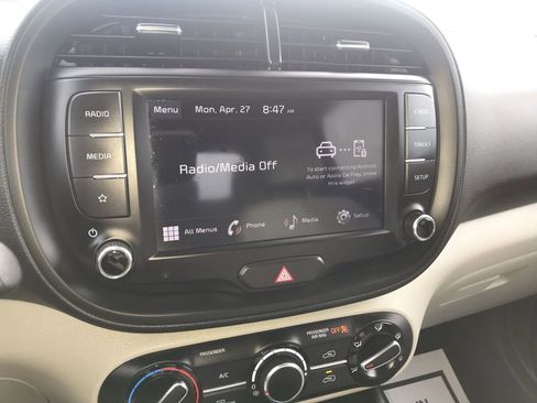 Certified 2024 Kia Soul LX FWD image 16