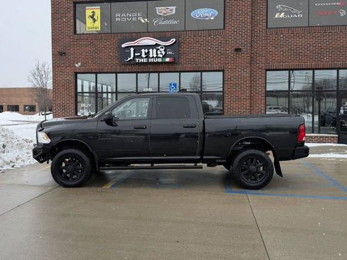 Used 2018 RAM 2500 SLT image 10