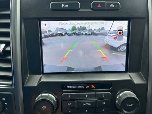 Used 2019 Ford F150 XLT w/ Equipment Group 302A Luxury AWD/4WD image 29