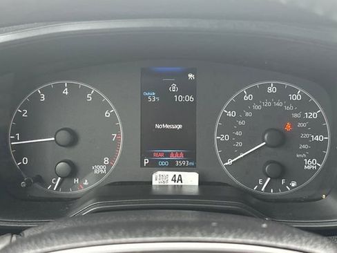 Used 2025 Toyota Corolla Cross LE image 28