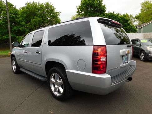 Used 2013 Chevrolet Suburban LTZ AWD/4WD image 3