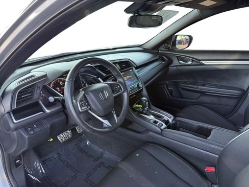 Used 2019 Honda Civic Sport image 9