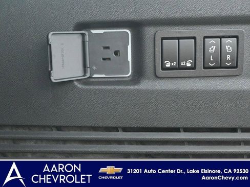 New 2024 Chevrolet Suburban High Country image 24