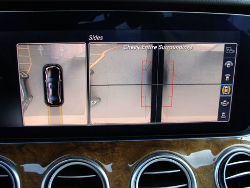 Used 2018 Mercedes-Benz E 300 E 300 image 27