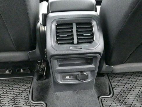 Used 2023 Volkswagen Tiguan SE R-Line image 21