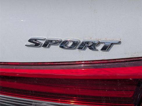 Used 2023 Honda Civic Sport image 9