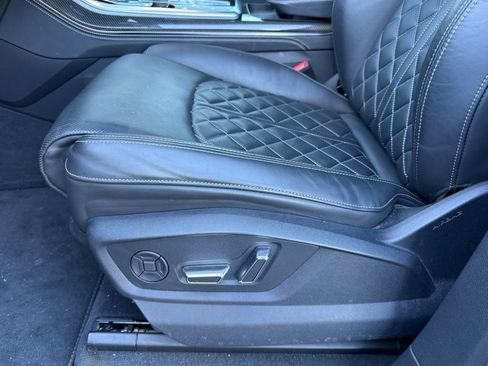 Used 2022 Audi SQ8 Prestige w/ Prestige Package image 11