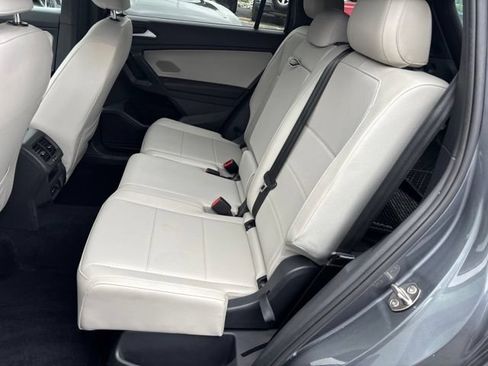 Used 2021 Volkswagen Tiguan SE R-Line AWD/4WD image 11