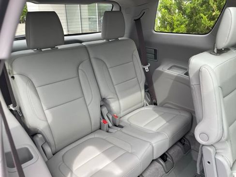 Used 2019 GMC Acadia SLT AWD/4WD image 35