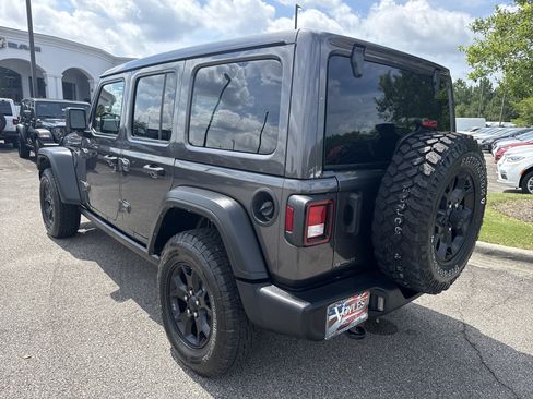 Used 2022 Jeep Wrangler Unlimited Sport AWD/4WD image 5