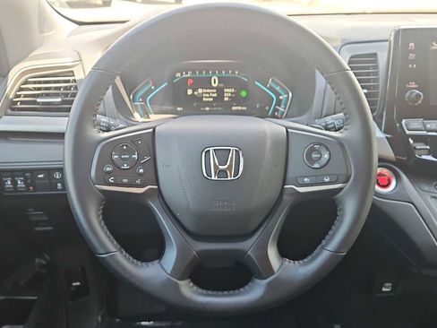 Used 2024 Honda Odyssey EX-L image 11