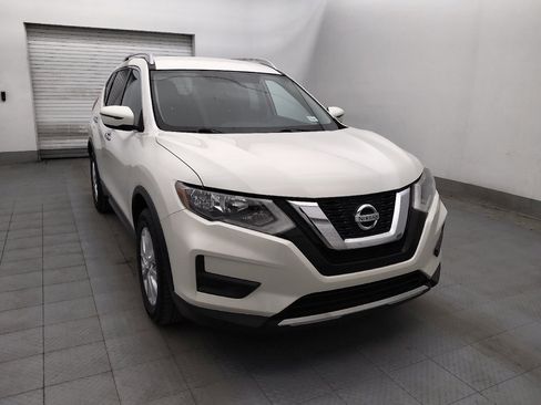 Used 2017 Nissan Rogue SV FWD image 13