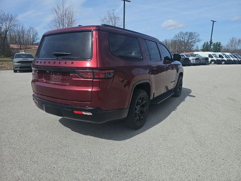 Used 2024 Jeep Wagoneer Series II image 5