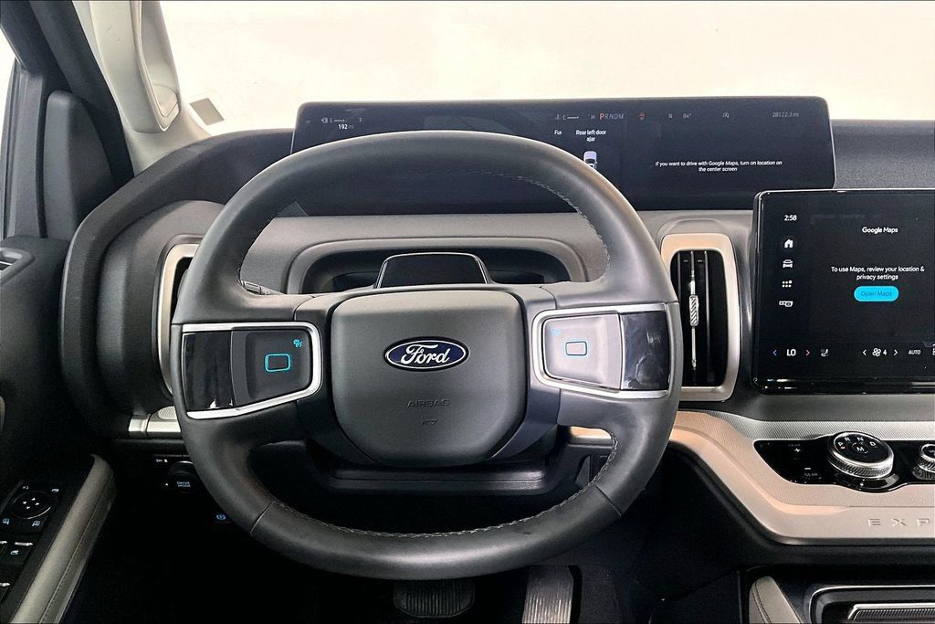 Used 2025 Ford Expedition Active AWD/4WD image 5