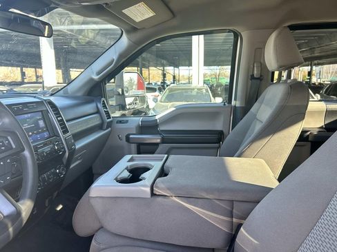 Used 2022 Ford F250 XLT w/ FX4 Off-Road Package AWD/4WD image 16