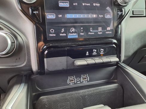 Certified 2025 RAM 1500 Big Horn AWD/4WD image 9