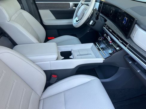 New 2025 Hyundai Santa Fe Limited image 17