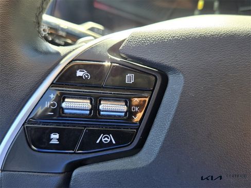 Certified 2022 Kia EV6 Wind image 28