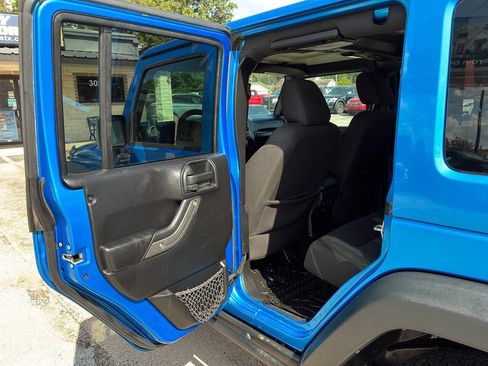 Used 2016 Jeep Wrangler Unlimited Sport AWD/4WD image 21