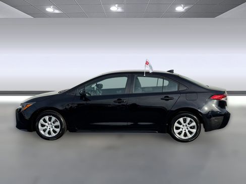 Certified 2024 Toyota Corolla LE image 2