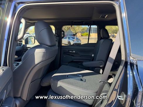 Used 2026 Lexus GX 550 w/ Accessory Package (2T) AWD/4WD image 7
