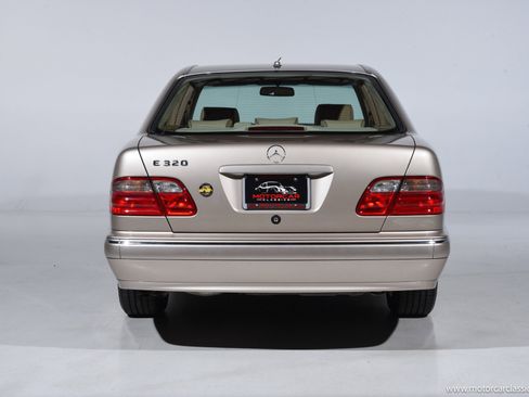 Used 2001 Mercedes-Benz E 320 Sedan image 5