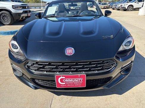 Used 2018 FIAT 124 Spider Classica w/ Technology & Siriusxm Group image 8