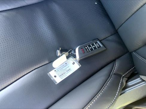 Used 2026 Acura MDX FWD w/ Technology Package image 15