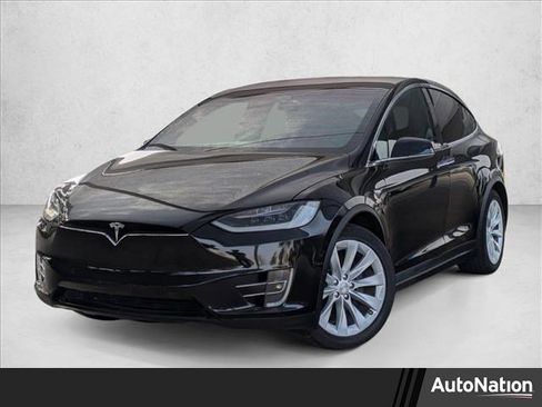 Used 2018 Tesla Model X 75D image 1